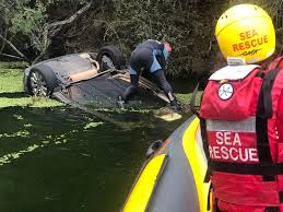 The chopper was piloted by essie esterhuysen who was treating his southern cape sister, dané, to a weekend away. Woman Dies After Car Plunges Into Hartbeespoort Dam News24