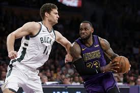 Don't miss out on official lakers gear from the nba store. In The War Room With Warfel Lebron James Made The Lakers Worse Daily Egyptian