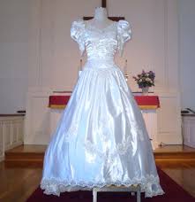 Shop dillard's short sleeve women's morning, afternoon, and daytime casual or dressy wedding guest dresses. Vintage White Satin N Lace Wedding Gown Short Puff Sleeve Gown 1980s Beaded Bridal Gown Large Back Bow Fla Gowns Satin Wedding Gown Wedding Dresses For Sale