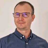 100+ profiluri „Raul”