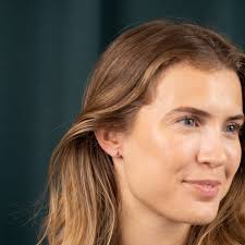 CLASSIC SOLITAIRE DIAMOND STUD EARRING