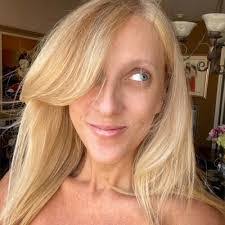 Angie Adames's Instagram, Twitter & Facebook