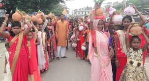 कलश शोभायात्रा के साथ शुरू हुई मां दुर्गा की आराधना - Worship of Maa Durga  started with Kalash procession - Bihar Madhubani Astro News