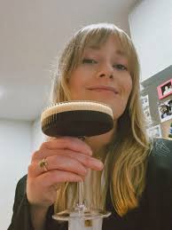 Wake Up to Warm Conversations: How to Pick Up the Right Start