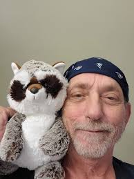 Someone has promptly made a Find A Grave memorial for our MHS53 classmate  James "Gene" Thomas. It is at the URL below. I made a picture from the MHS  1952 annual. I