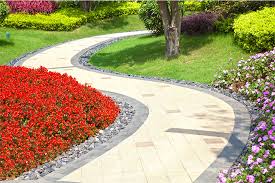 Sie weisen einen leichten oberflächenglanz auf und verleihen dem garten stil und stille brillanz. Premium Rasenkanten Beeteinfassungen Online Kaufen Rasenkantedirekt De