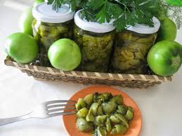 Però in cucina si possono ugualmente utilizzare in modi diversi.si può fare la confettura ma si possono conservare in vasi per l'inverno. La Granja Di Adriana Pomodori Verdi Sott Olio