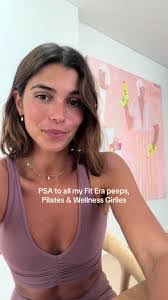 Bianca Holmes's Instagram, Twitter & Facebook