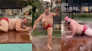 He makes up one half of the comedy and satirical rock duo tenacious d. Start Your Day With Jack Black Dancing To Wap In A Speedo The Pit