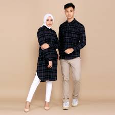 Baju couple, baju couple batik, baju couple muslim, baju couple terbaru, baju couple lengan panjang, baju couple kemeja, baju couple pesta. Harga Kemeja Couple Terbaik Pakaian Wanita Juni 2021 Shopee Indonesia