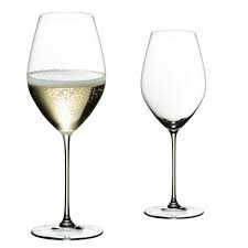Find the bar glass style that suits your taste, and complete the setup with home barware. Glasses Wine Decoded