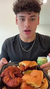 Dylan Eats Daves Hot Chicken