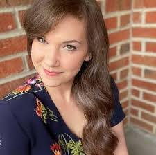 Erin Eady's Instagram, Twitter & Facebook