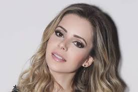 Sandy prepara repertório especial para primeira live de sua carreira solo