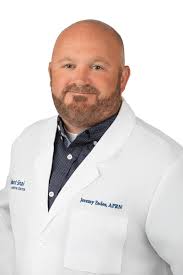 Jeremy Eades's Instagram, Twitter & Facebook