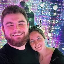 Anyone suggest any clean clear cases that will fit a 7800xt