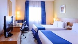 The spacious bedrooms at holiday inn london brent cross have internet access and air conditioning. Holiday Inn London Brent Cross London Eng United Kingdom Compare Deals