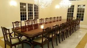 Candles….oh they look lovely in any form or shape and can illuminate your dining tables as centerpieces!candles can either be grouped together and lit up when needed, or you can place single candelabra to add more style to your dining experience. 8 Seater Modern Luxury Dining Table Novocom Top