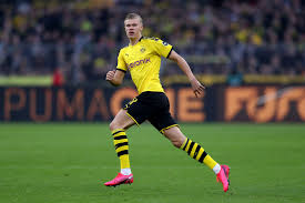 Three goals on his debut for borussia dortmund was followed by two more in front of the yellow erling haaland takes in the adulation of the yellow wall after his exceptional performance in front. Meunier Doesn T Fear Dortmund Striker Haaland And Throws Shade At Their Poor Defense Psg Talk
