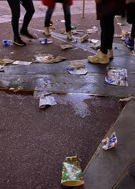 Rinse the outside of your trash can with the water hose. Themeparkreview On Twitter This Is What The Castle Area Looked Like Last Night After The Show Ended I Don T Understand How People Can Be So Gross Throw Your Crap In A Trash