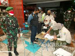 Lokasi pabrik masker di jombang. Patroli Gabungan Pencegahan Covid 19 Di Jombang Pemilik Cafe Dan Game Online Disanksi Kabar Jombang