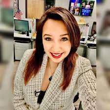 Don't mind the bags under my eyes today 🙈 we are pretty short staffed and  I had a long flight getting back home today so it's been a day! BUT I'm  ready