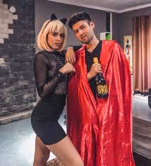 Dueño de restaurante desmiente a pareja que acusa haber sido drogada. Hijo De Cathy Barriga Publica Romantica Foto Con Su Polola