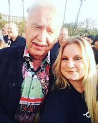 Cindy Shea's Instagram, Twitter & Facebook