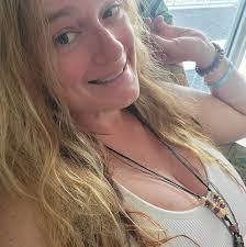 Serena Arbuthnot's Instagram, Twitter & Facebook