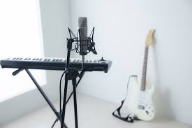 エレキギターは生音でもうるさい？騒音トラブルを防ぐために効果的な防音対策を抑えておこう！ -  大阪で防音工事なら防音工事の匠にお任せ！関西最大手防音工事専門会社から独立したプロ集団【大阪本社】