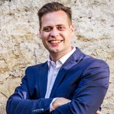 Sie ist auf immobilienfinanzierung und privatkredite spezialisiert, der absatz der finanzierungen erfolgt exklusiv über unabhängige finanzdienstleister und angeschlossene autohäuser. Philipp Kiefer Geschaftsfuhrer Finanzieren Und Leben Gmbh Reprasentanz Der Dsl Bank Xing