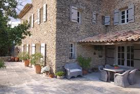 Agence emile garcin 3, rue jean jacques bel 33000 bordeaux tél. Luberon Mas En Pierre Avec Vue Exceptionnelle Sur Le Luberon Maison Provencale Maisons Rustiques Entree Moderne