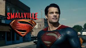 Henry cavill shows off his superhero muscles in full costume on the set of batman v superman: Tom Welling Finally Wears The Superman Suit And Fans Are Excited Videos The Mother Of All Nerds