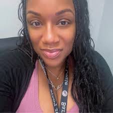 Lynette Fuller's Instagram, Twitter & Facebook