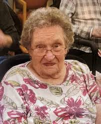 Obituary of Eileen Doris Stapleton