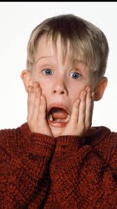 Macaulay Culkin In The Movie Home Alone Home Alone Movie Macaulay Culkin Home Alone Home Alone
