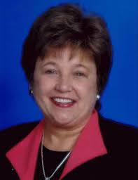 Sandra Putnam's Instagram, Twitter & Facebook