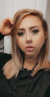 AshtonRae4 ⚠⚠ADVANCED WARNING ⚠ ⚠ Returning to your TV screens tomorrow  night at 9pm is the one and only Miss Ashton Rae ❤