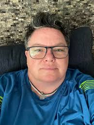 How I don't show anything and you guys don't even greet me 💔