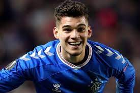 În ultimul sezon la viitorul, „prințul avea un salariu de 9.000 de euro pe lună. Ianis Hagi E Aproape Campion In Scotia Victorie Mare Pentru Rangers In Derby Ul Cu Celtic Cat A Jucat Fotbalistul Roman Mobile
