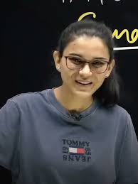 Bhavika Ben Mai Gujarati Naii Chhuu😰-Himanshi Singh #shorts #ytshorts  #gujrati