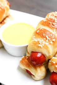 Bright leaf hickory smoked sausage pretzel dogcarolina packers has been making bright leaf products fresh and local in north carolina since 1941. Easy Pretzel Hot Dogs A Dash Of Sanity