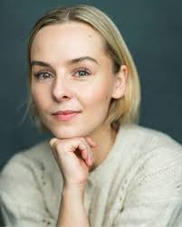 Olivia Le Andersen (@olivialeand)