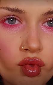 Tabitha Sage's Instagram, Twitter & Facebook