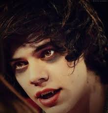 Yasmine Bender (bendery)