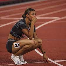 Sydney mclaughlin is a professional american hurdler and sprinter.sydney mclaughlin was born on 7 august 1999 in dunellen, new jersey. K 4byieedhvmxm