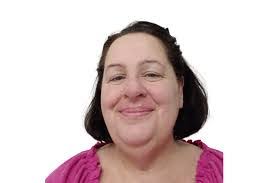 Shelley Kaiser's Instagram, Twitter & Facebook