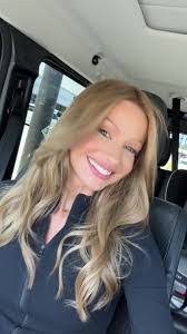 Danielle Cruse's Instagram, Twitter & Facebook