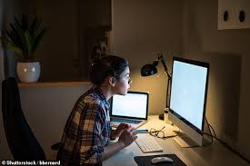 Eac rotates through the following sequence every 28 days: Health Risk Highest For Women Working Night Shift Daily Mail Online