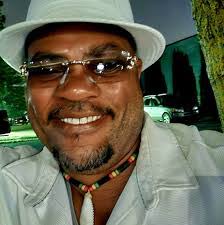 Robert Krummel's Instagram, Twitter & Facebook